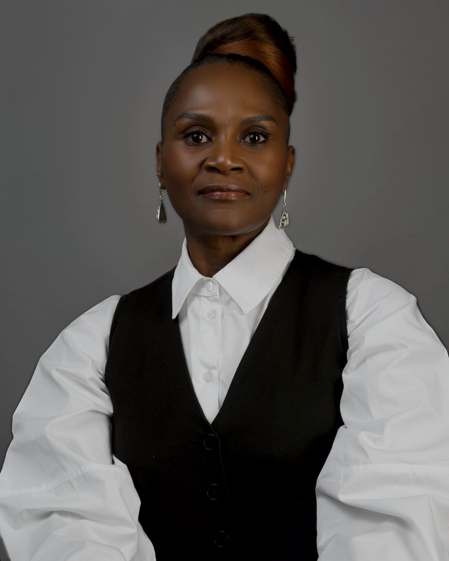Elize Angula